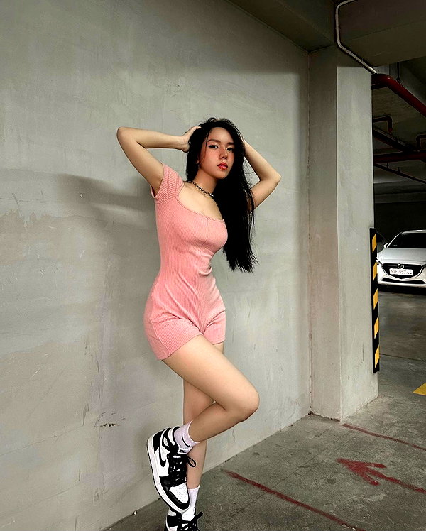 esmenguyennn instagram image archive image