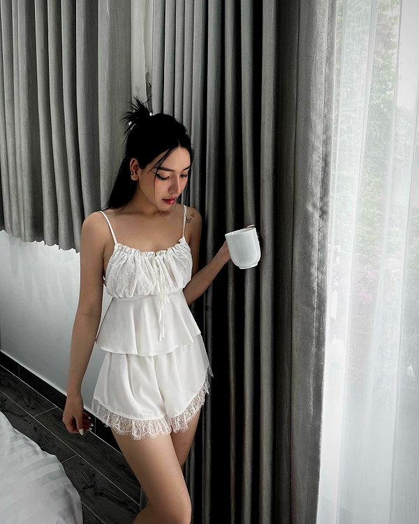 esmenguyennn instagram image archive image