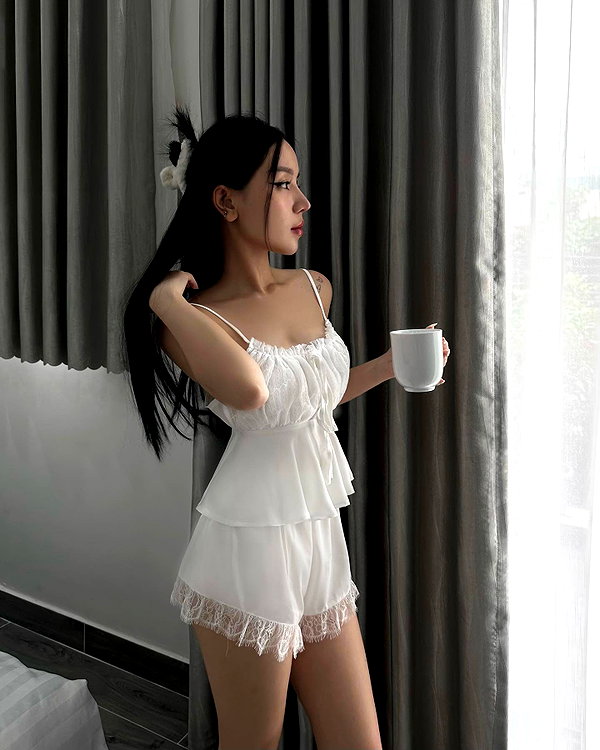 esmenguyennn instagram image archive image