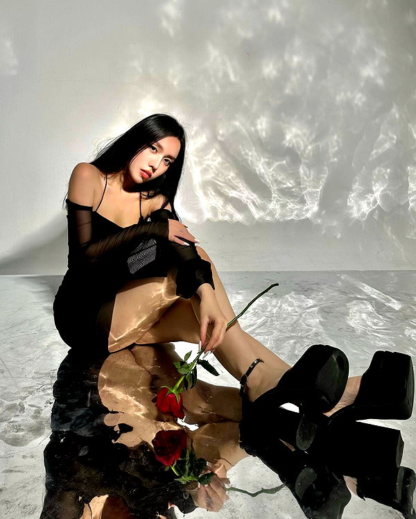 esmenguyennn instagram image archive image
