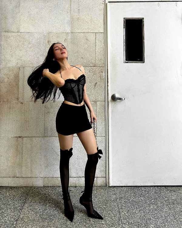 esmenguyennn instagram image archive image