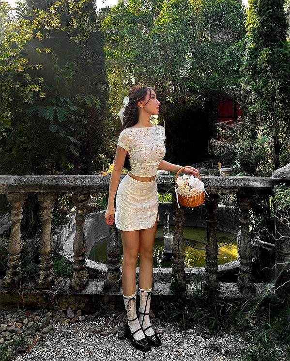 esmenguyennn instagram image archive image