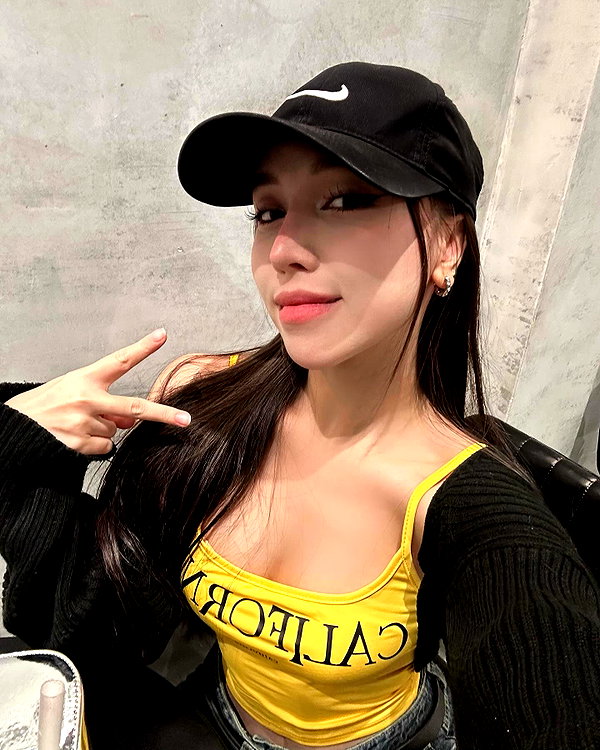 esmenguyennn instagram image archive image