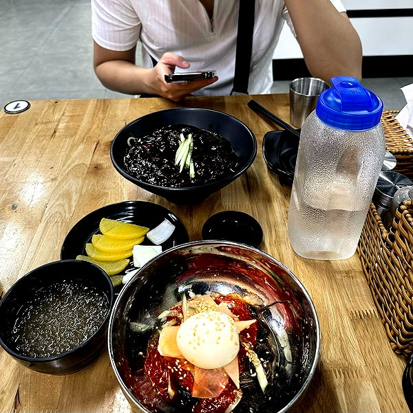 esmenguyennn instagram image archive image