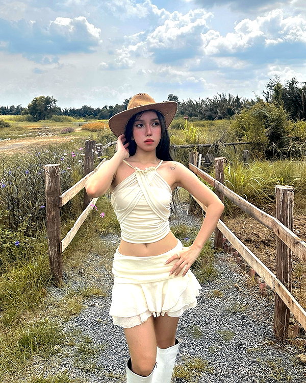 esmenguyennn instagram image archive image