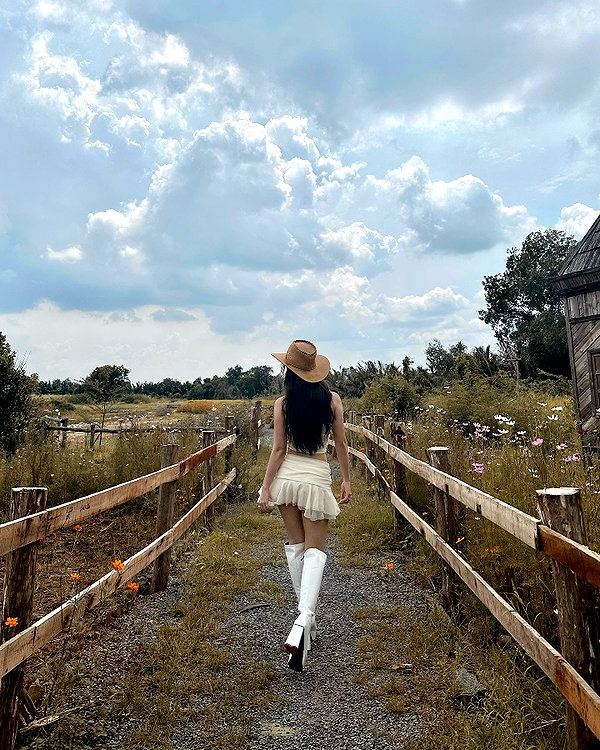 esmenguyennn instagram image archive image