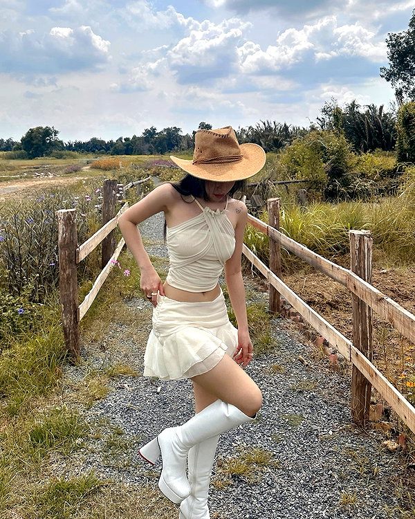esmenguyennn instagram image archive image