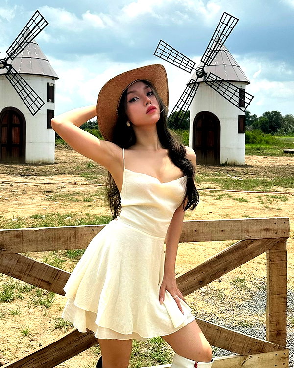 esmenguyennn instagram image archive image