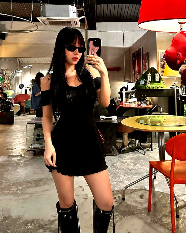 esmenguyennn instagram image archive image