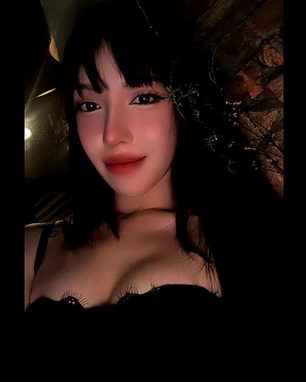 esmenguyennn instagram image archive image