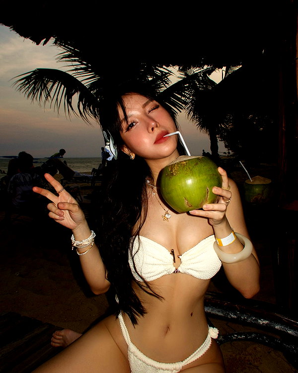 esmenguyennn instagram image archive image