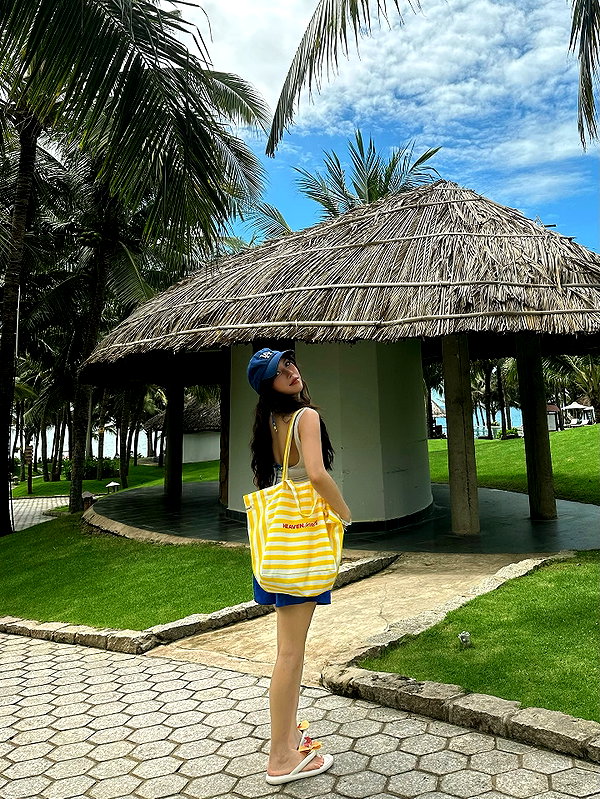 esmenguyennn instagram image archive image