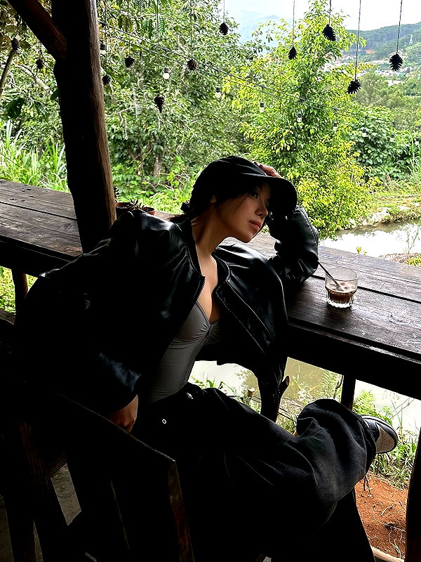 esmenguyennn instagram image archive image