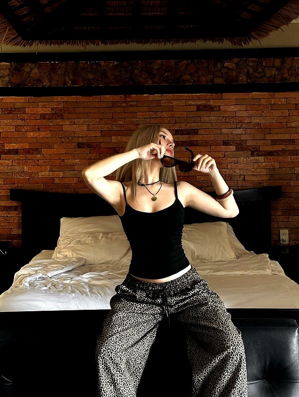 esmenguyennn instagram image archive image