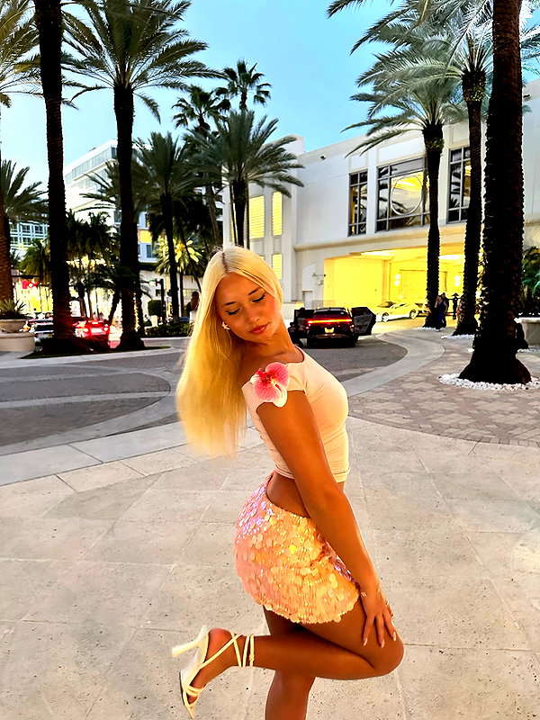 estherbarbarosh instagram image archive image