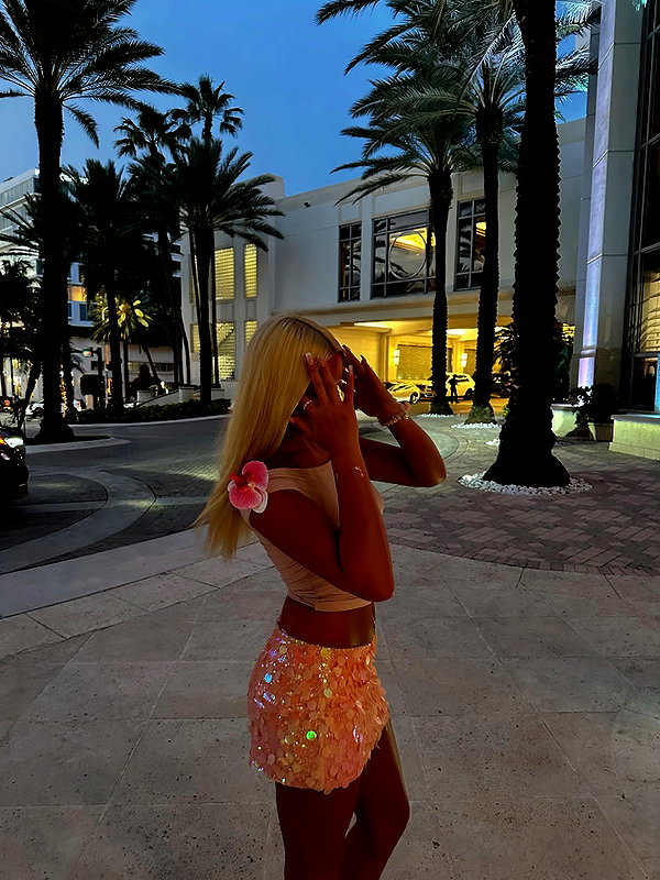 estherbarbarosh instagram image archive image