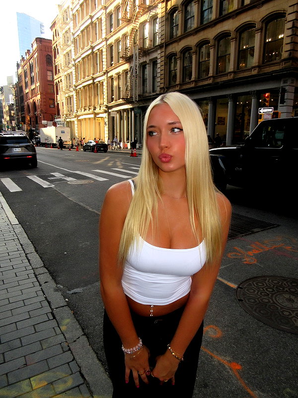 estherbarbarosh instagram image archive image