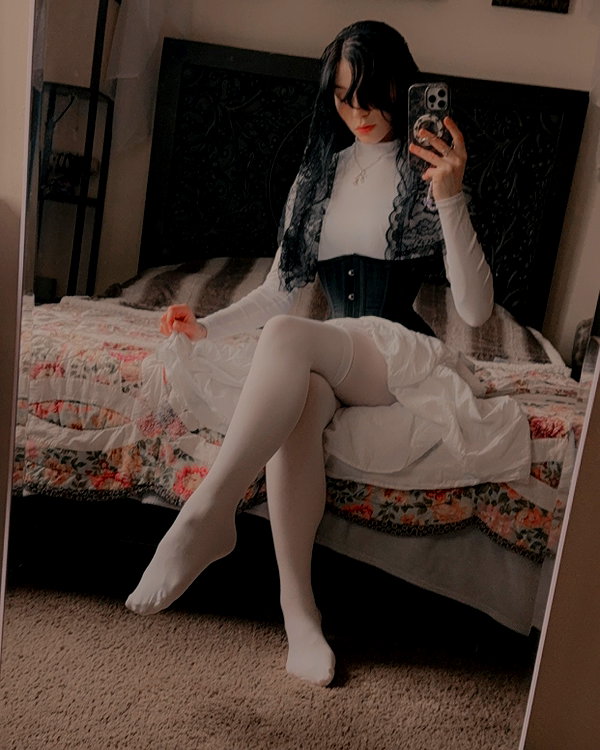 estherdollette estherdollette archive image