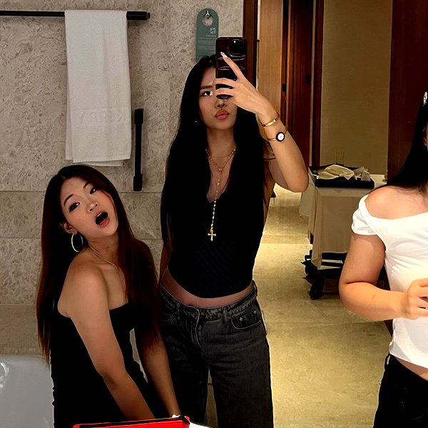 estherryeon instagram image archive image
