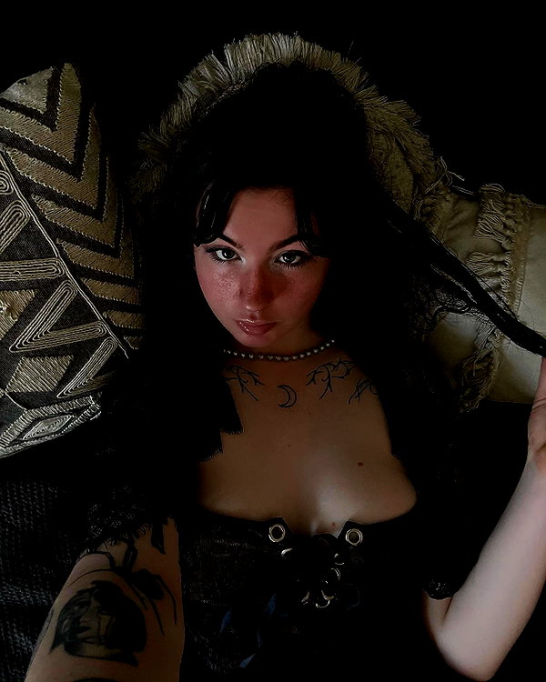 estr3iia instagram image archive image