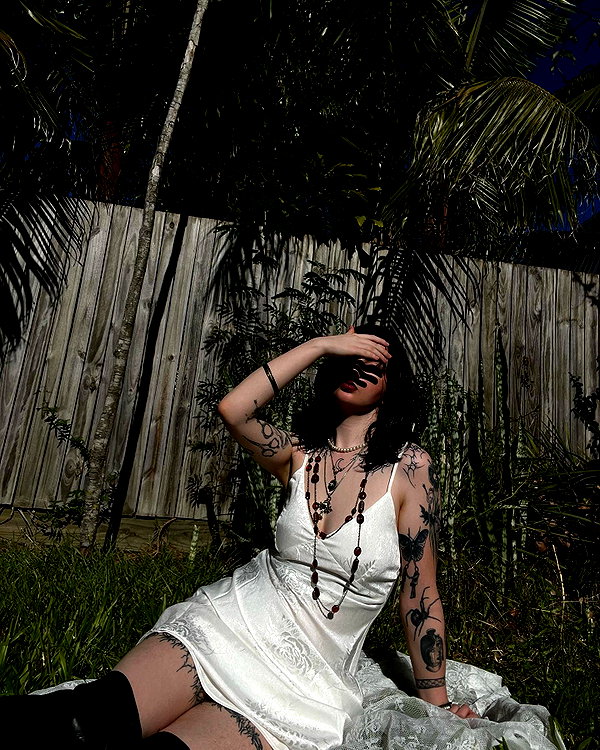 estr3iia instagram image archive image