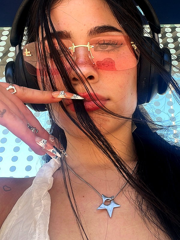 evasela__ instagram image archive image