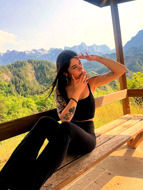evasela__ instagram image archive image