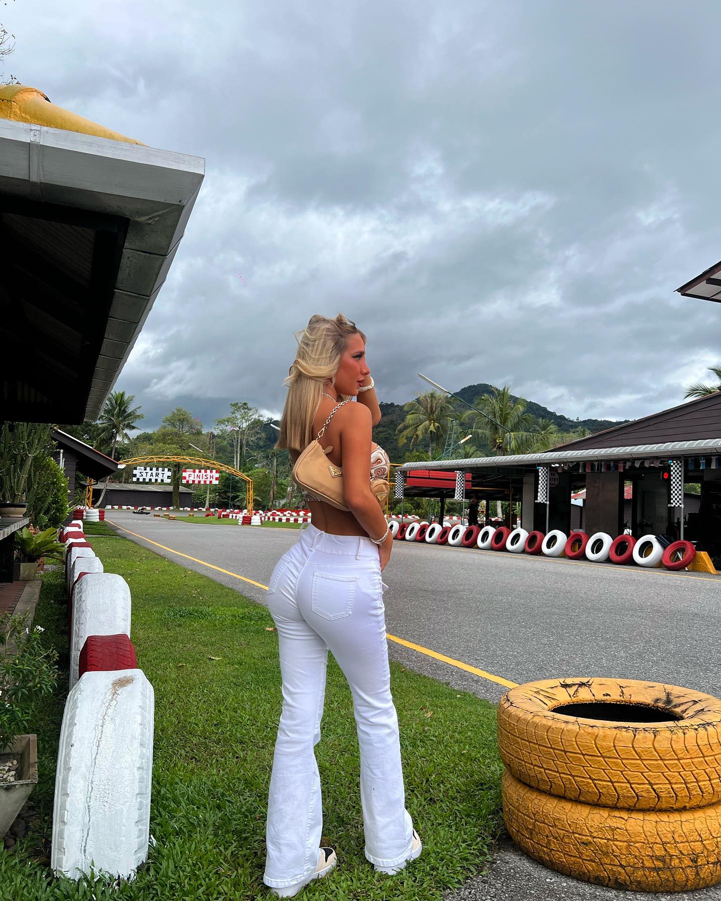 eve__sahar instagram image archive image