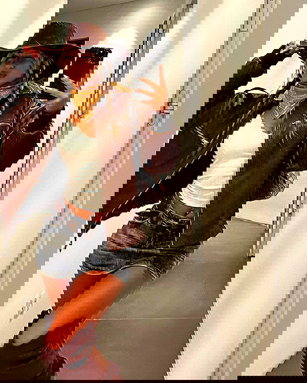 eve__sahar image ~ Altpins