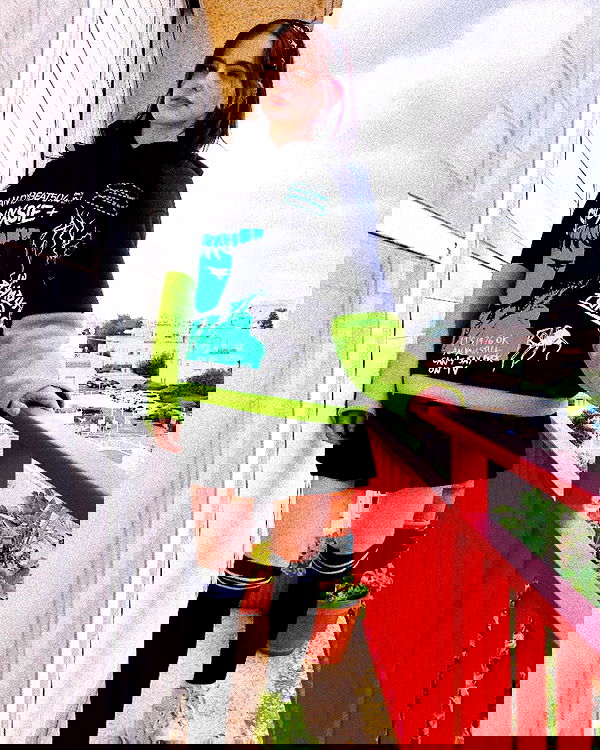 feelbetterinmysweater feelbetterinmysweater archive image