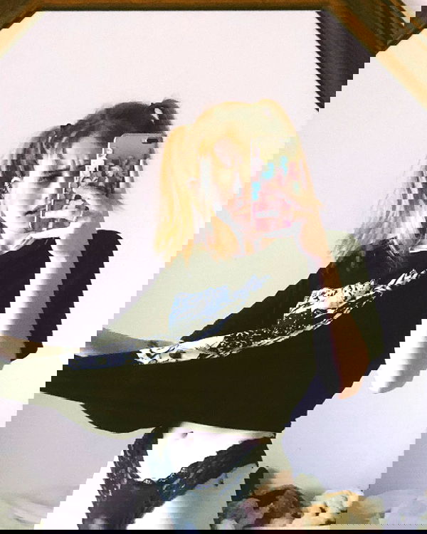 feelbetterinmysweater feelbetterinmysweater archive image