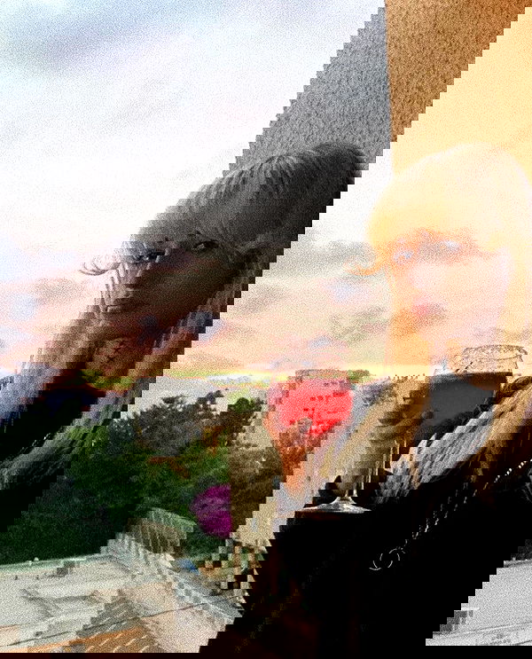 feelbetterinmysweater feelbetterinmysweater archive image