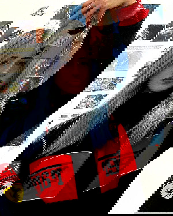 feelbetterinmysweater feelbetterinmysweater archive image