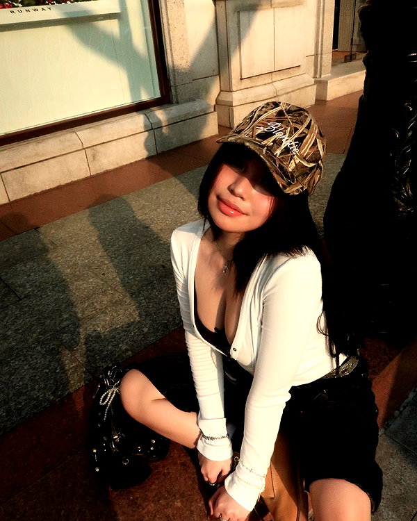 fuongvyne fuongvyne archive image