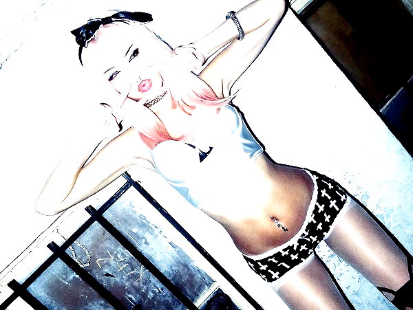 g4br111elle g4br111elle archive image