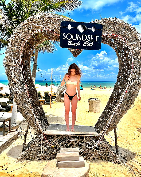 giuliahere instagram image archive image