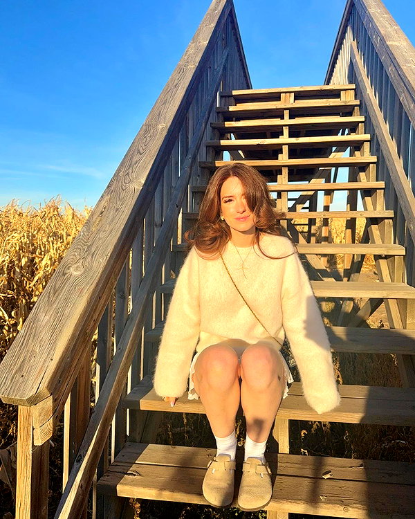 giuliahere instagram image archive image
