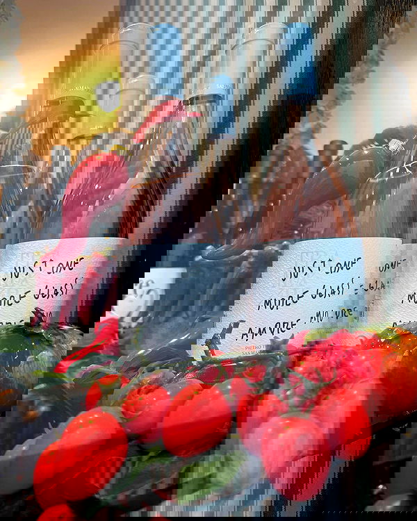 giuliahere giuliahere archive image