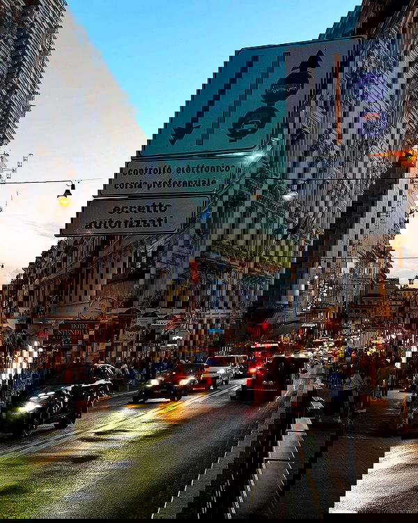 giuliahere giuliahere archive image