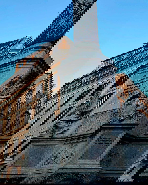 giuliahere giuliahere archive image