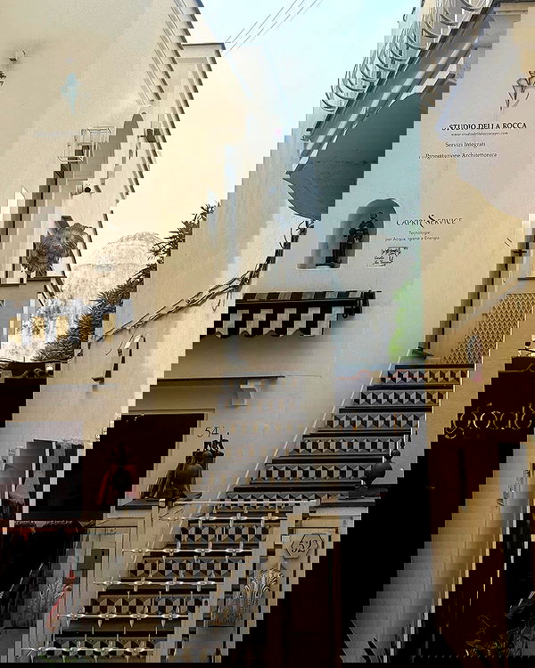 giuliahere giuliahere archive image