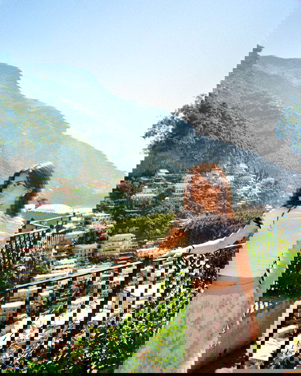 giuliahere giuliahere archive image