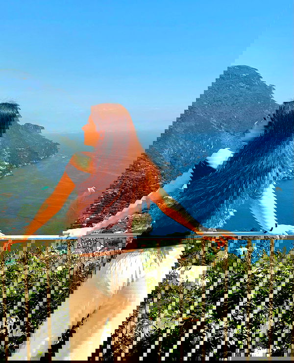 giuliahere giuliahere archive image