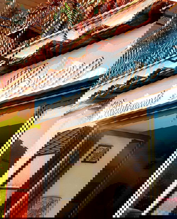 giuliahere giuliahere archive image