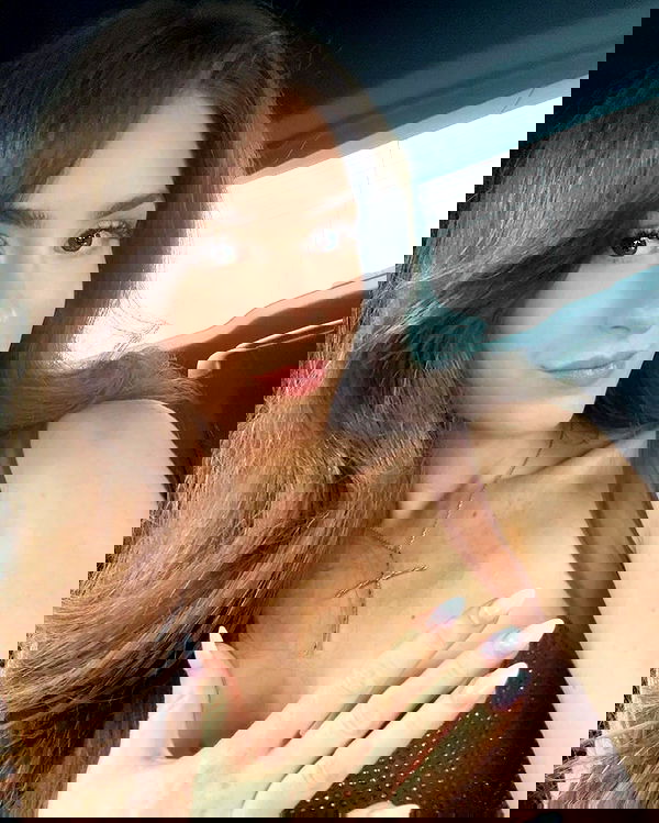 giuliahere giuliahere archive image