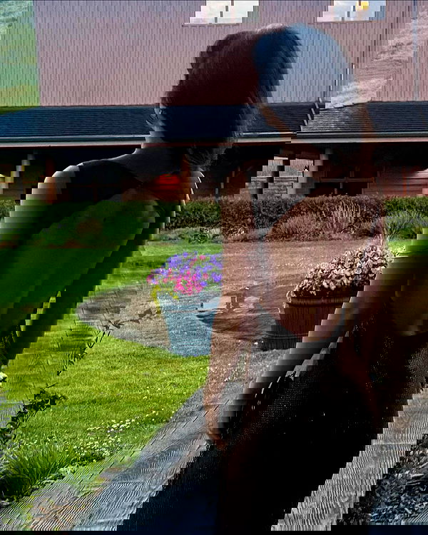 giuliahere giuliahere archive image