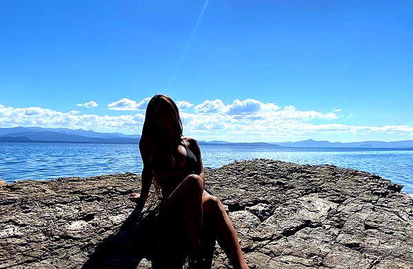 greta.m_ greta.m_ archive image