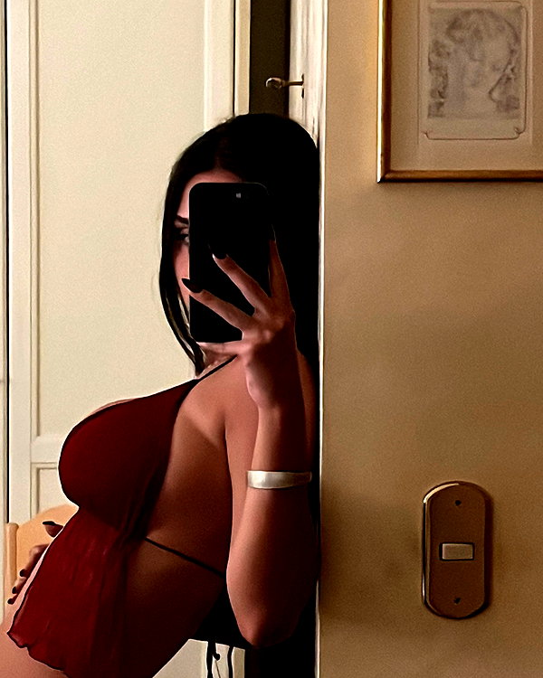greta.m_ instagram image archive image