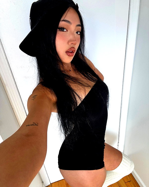 hanahhwang instagram image archive image