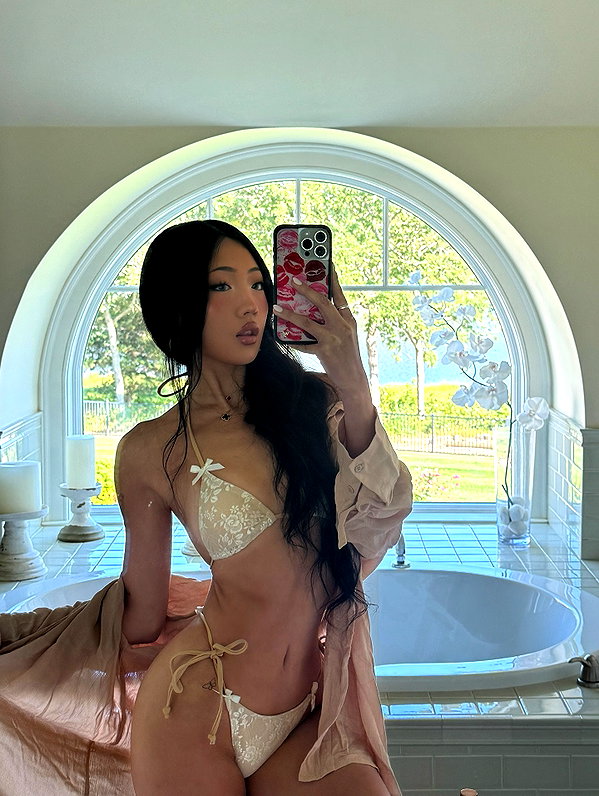 hanahhwang instagram image archive image